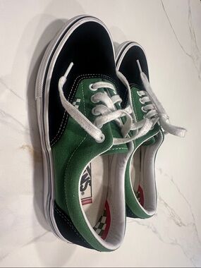 Men’s size 7 Vans Low-Top Canvas Sneakers - Green, Black, White